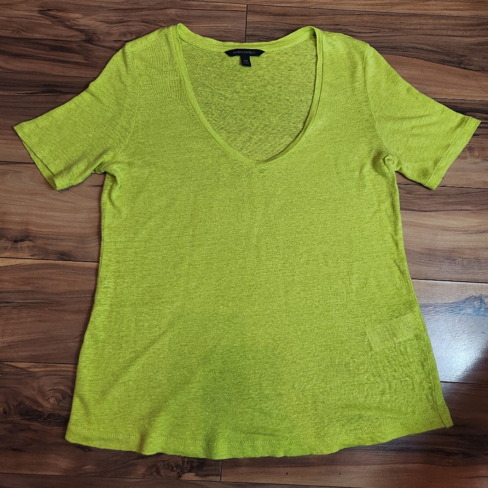 Banana Republic Chartreuse 100% Linen V-Neck T-Shirt XS